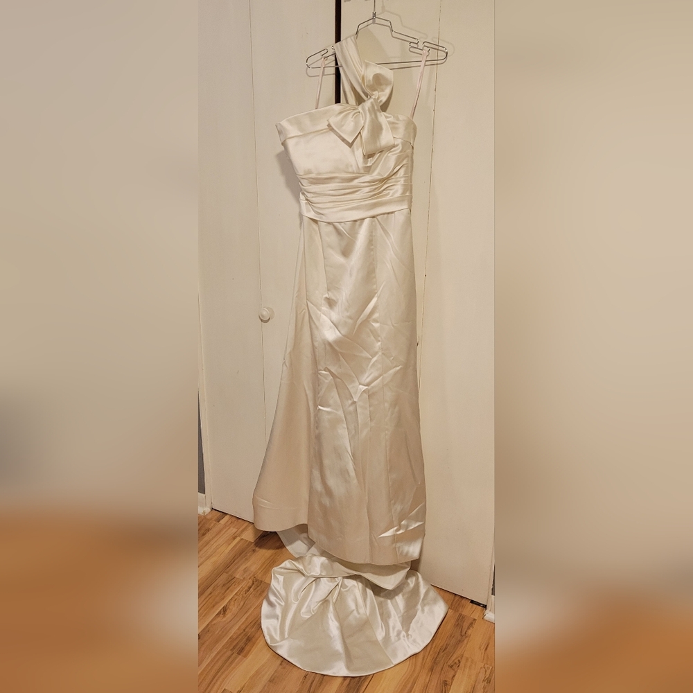 The Couture Collection Wedding Dress PLEASE READ DESCRIPTION